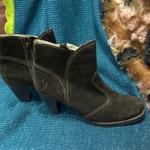 Spieth & Wensky Woman’s Brown Suede Heeled Boots Size 40 (US Size 9) Heel 3”